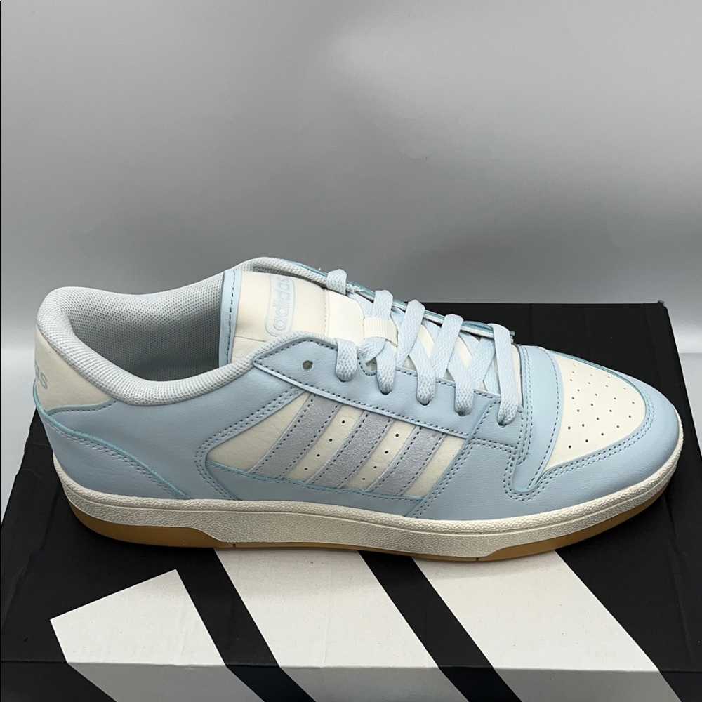 ✨Adidas BREAK START LOW✨ WOMENS Size: 9.5 Light Blue and Cream Sneakers